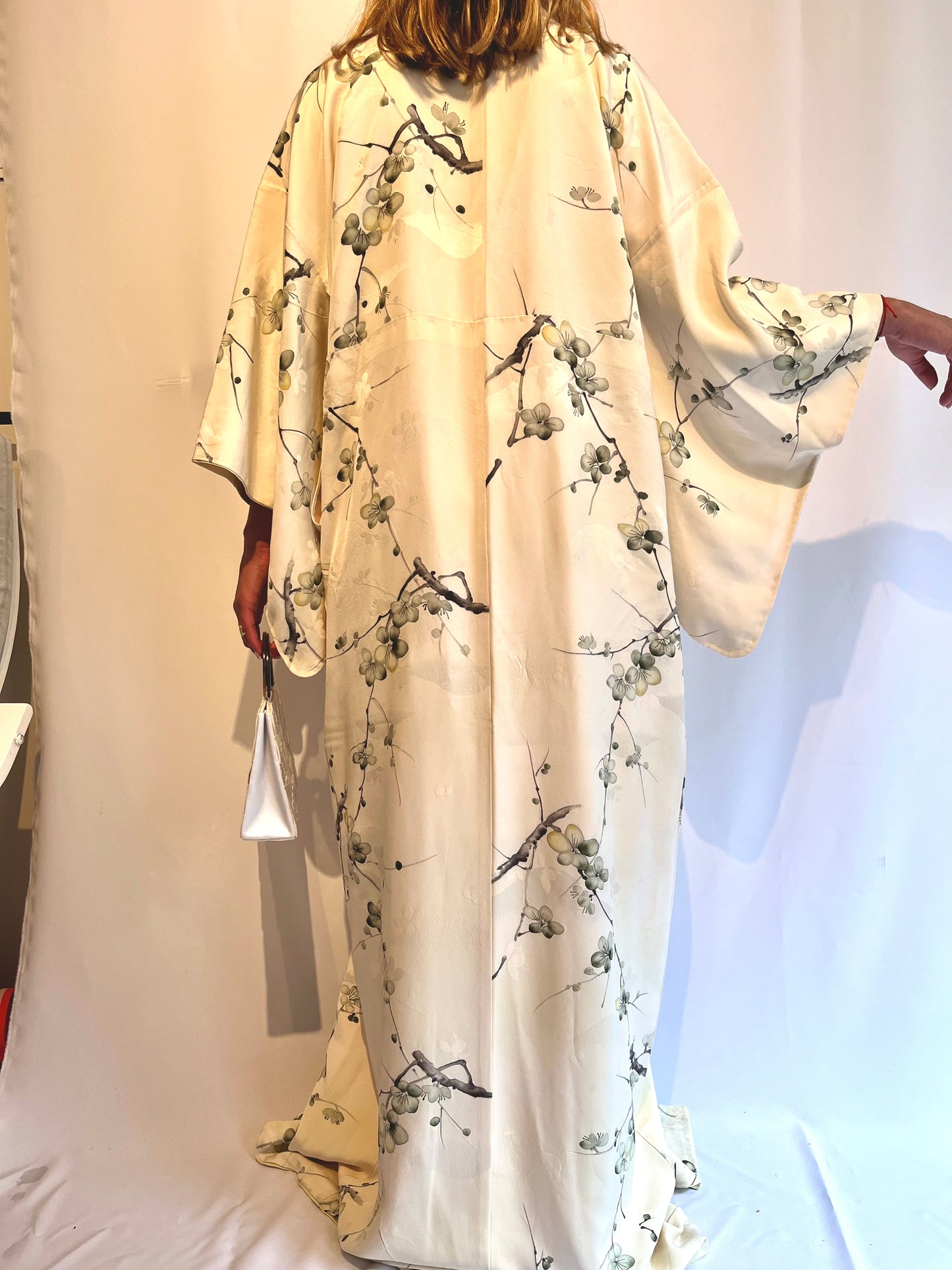 Silk Japanese Off-White Women's Kimono